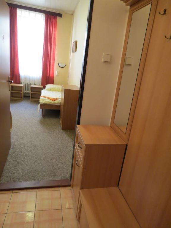 Hotel Cesky Dvur Бероун Номер фото